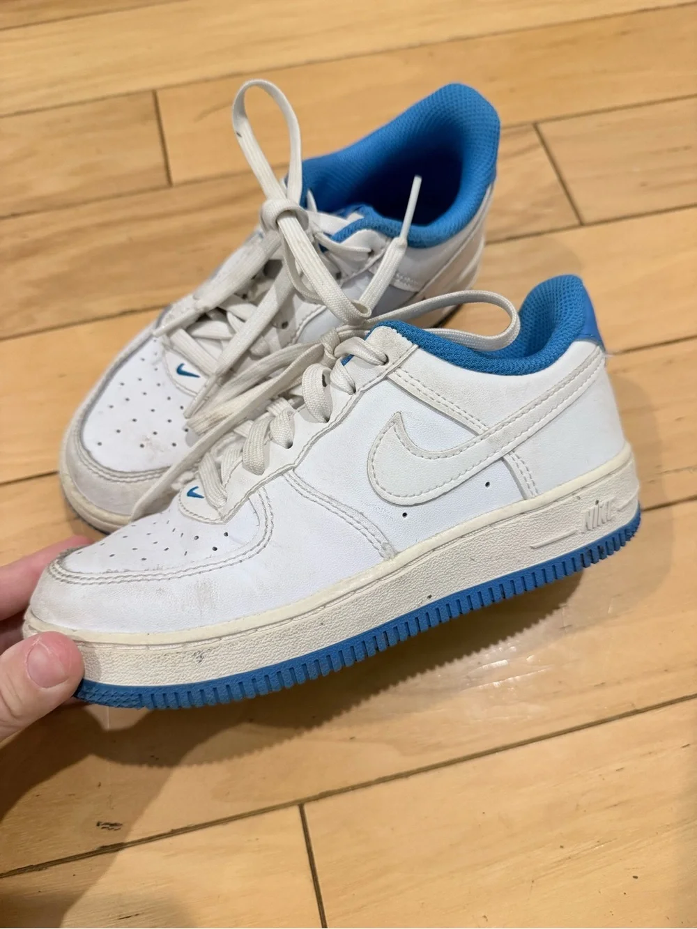 Nike Kids White Sneakers with Blue Interior